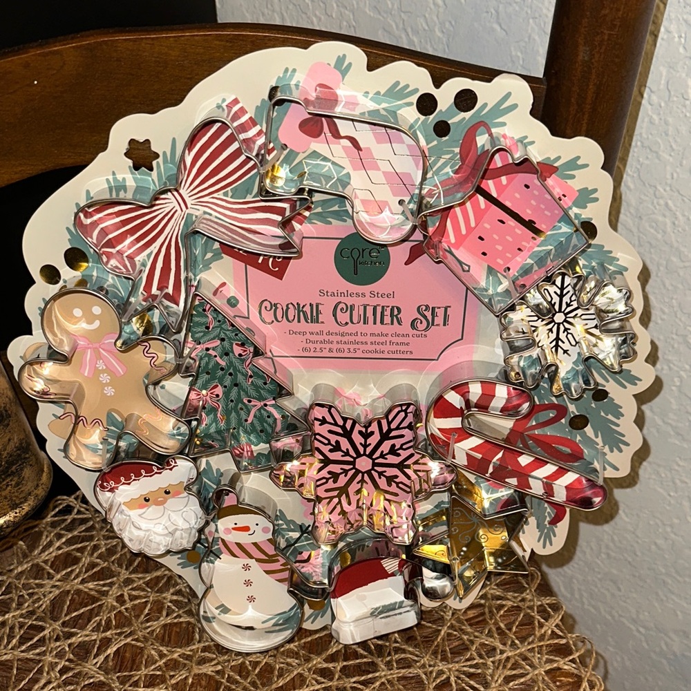 Cora Holiday Cookie Cutter Set - Festive Red, Green, and Silver